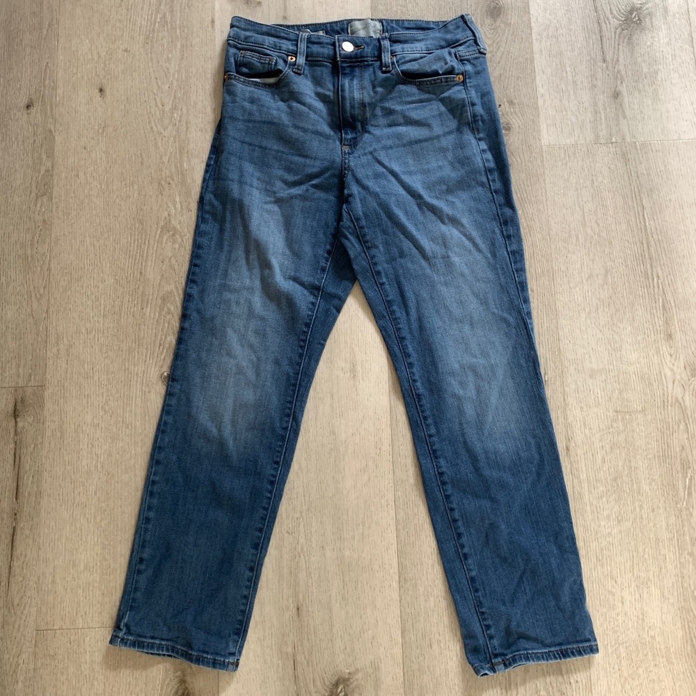 Universal Thread Womens High Rise Slim Straight Jeans Medium Wash Blue Size 2/26